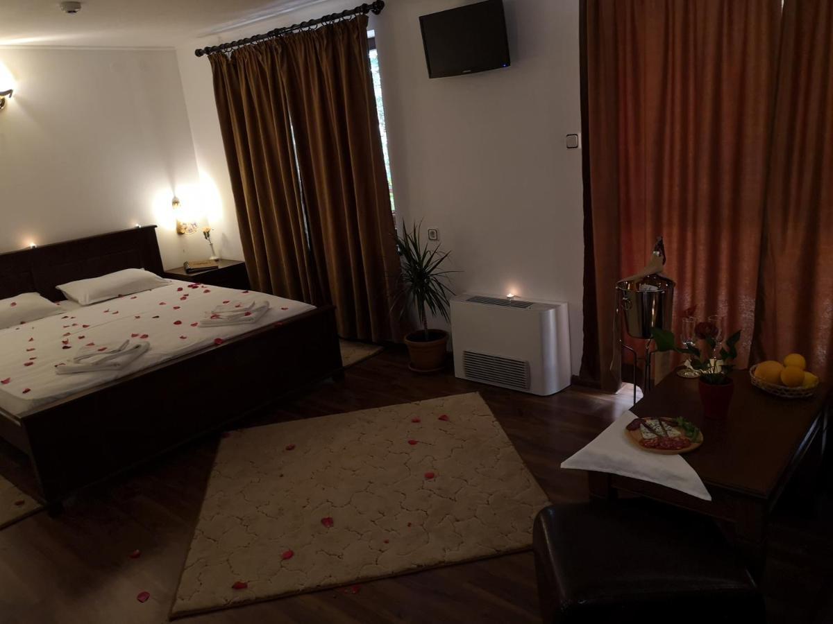 Izvor Hotel "Изворъ" Shipot Esterno foto